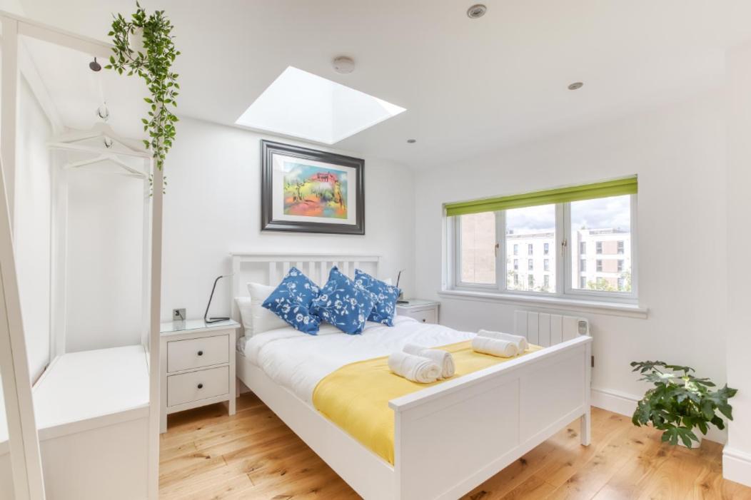 Central Bright 3 Bed Flat With Pool & Parking Edimburgo Esterno foto