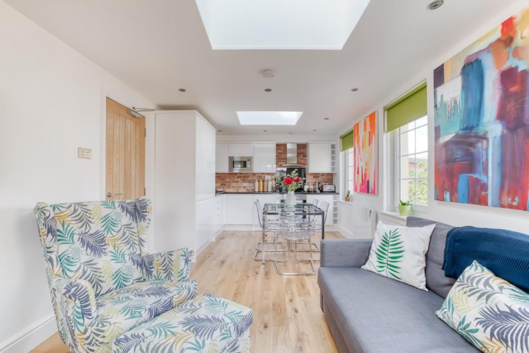 Central Bright 3 Bed Flat With Pool & Parking Edimburgo Esterno foto